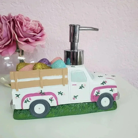 Easter Egg Farm Truck Soap Dispenser - Picture 1 of 5